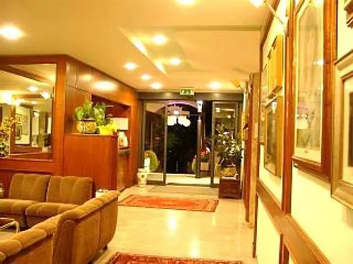 Milton Iris Hotel キアンチャーノ・テルメ